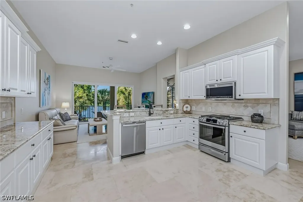 3053 Aviamar Circle Naples FL 34114