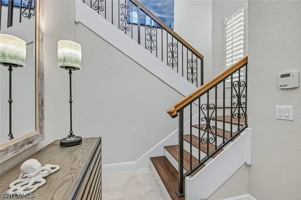 3053 Aviamar Circle Naples FL 34114