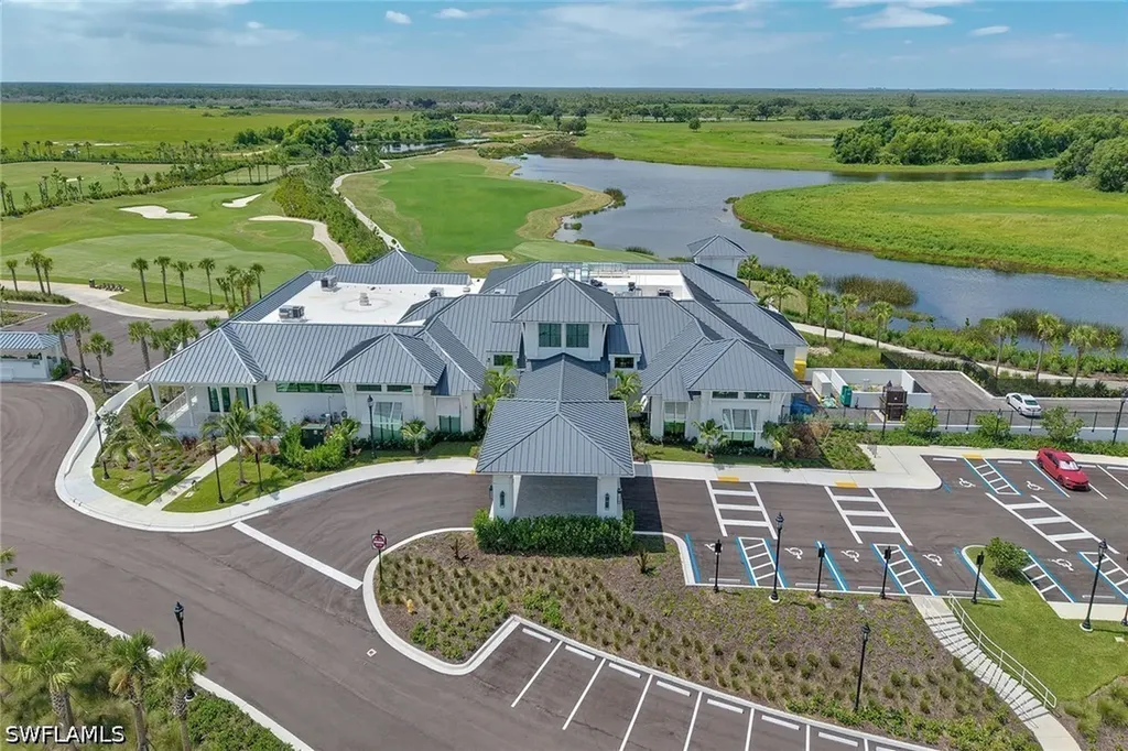 3053 Aviamar Circle Naples FL 34114