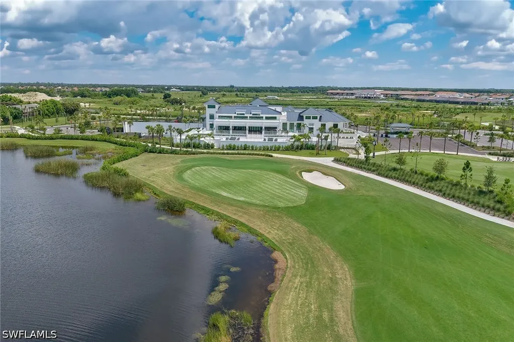 3053 Aviamar Circle Naples FL 34114