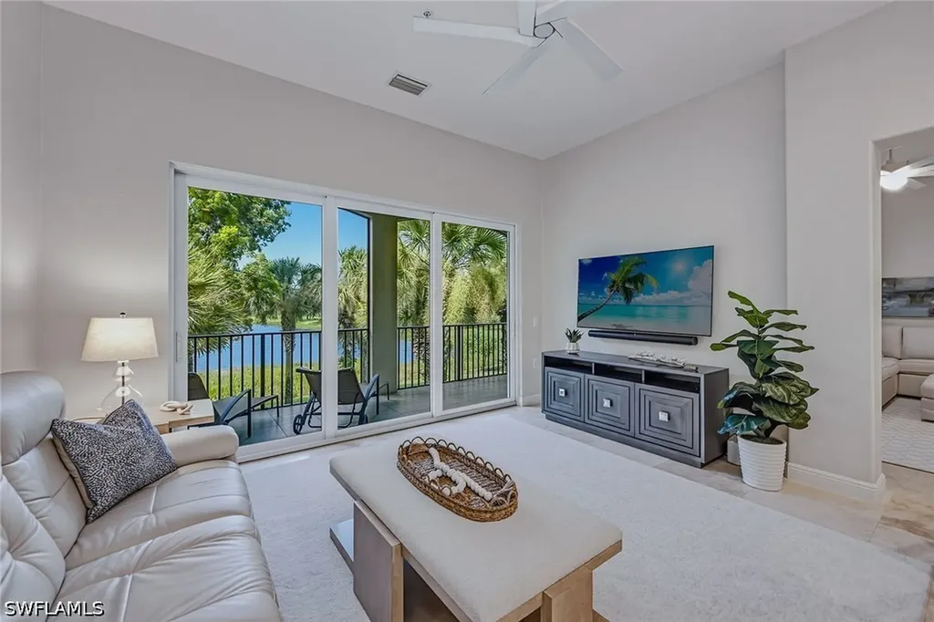 3053 Aviamar Circle Naples FL 34114