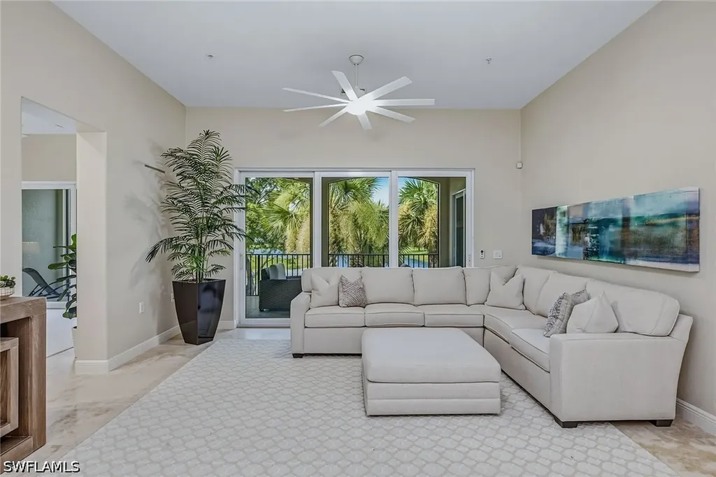 3053 Aviamar Circle Naples FL 34114