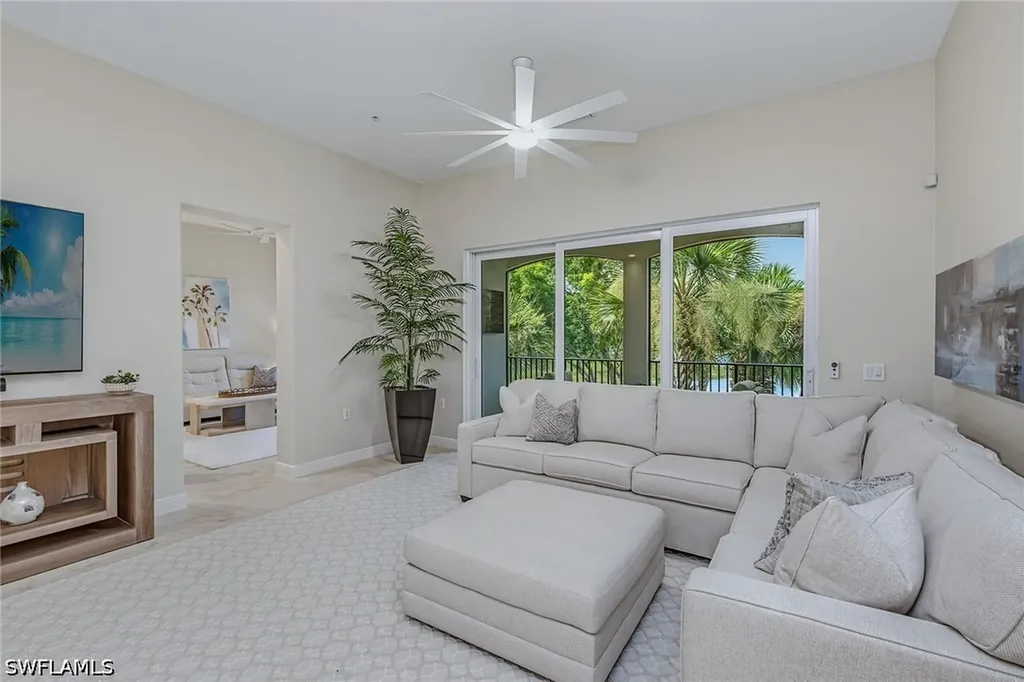 3053 Aviamar Circle Naples FL 34114