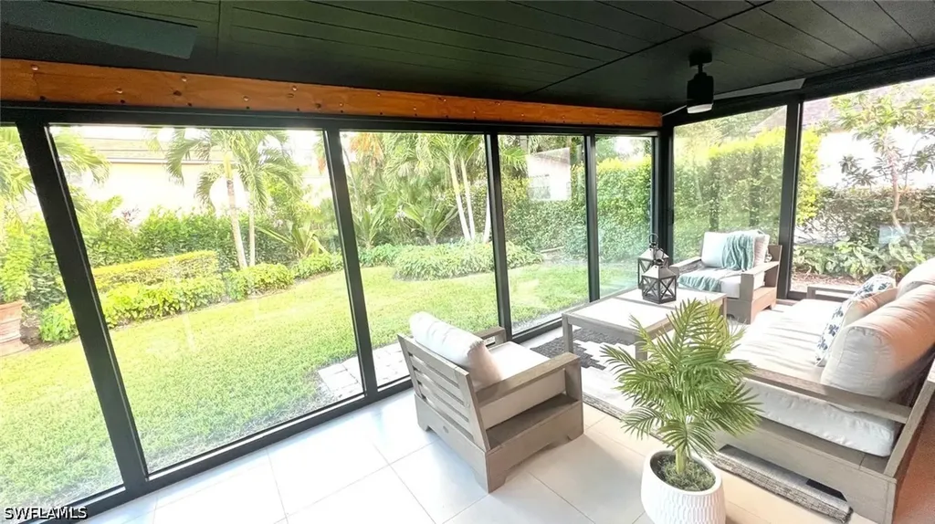 4836 Napoli Drive Naples FL 34103