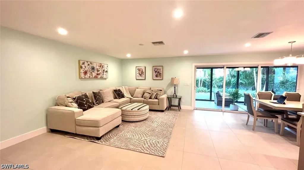 4836 Napoli Drive Naples FL 34103