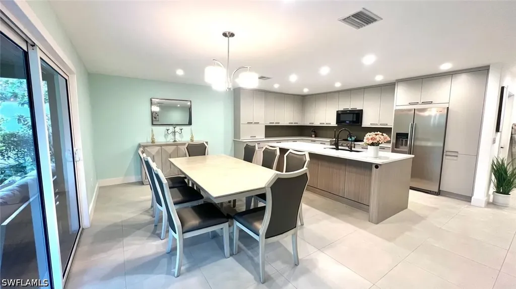 4836 Napoli Drive Naples FL 34103