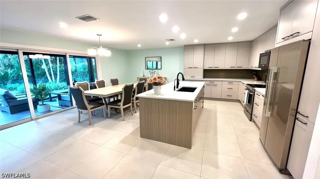 4836 Napoli Drive Naples FL 34103