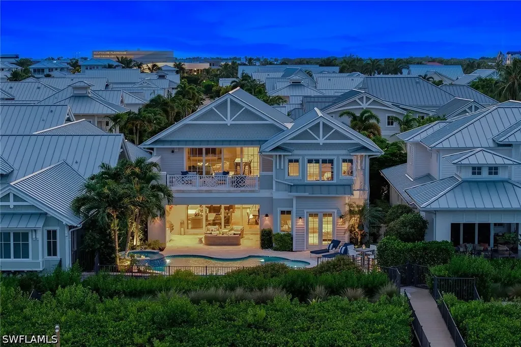 185 15th Street S Naples FL 34102