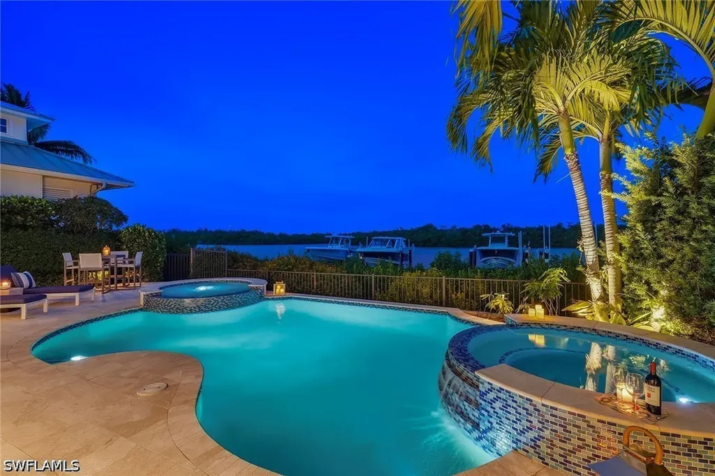 185 15th Street S Naples FL 34102
