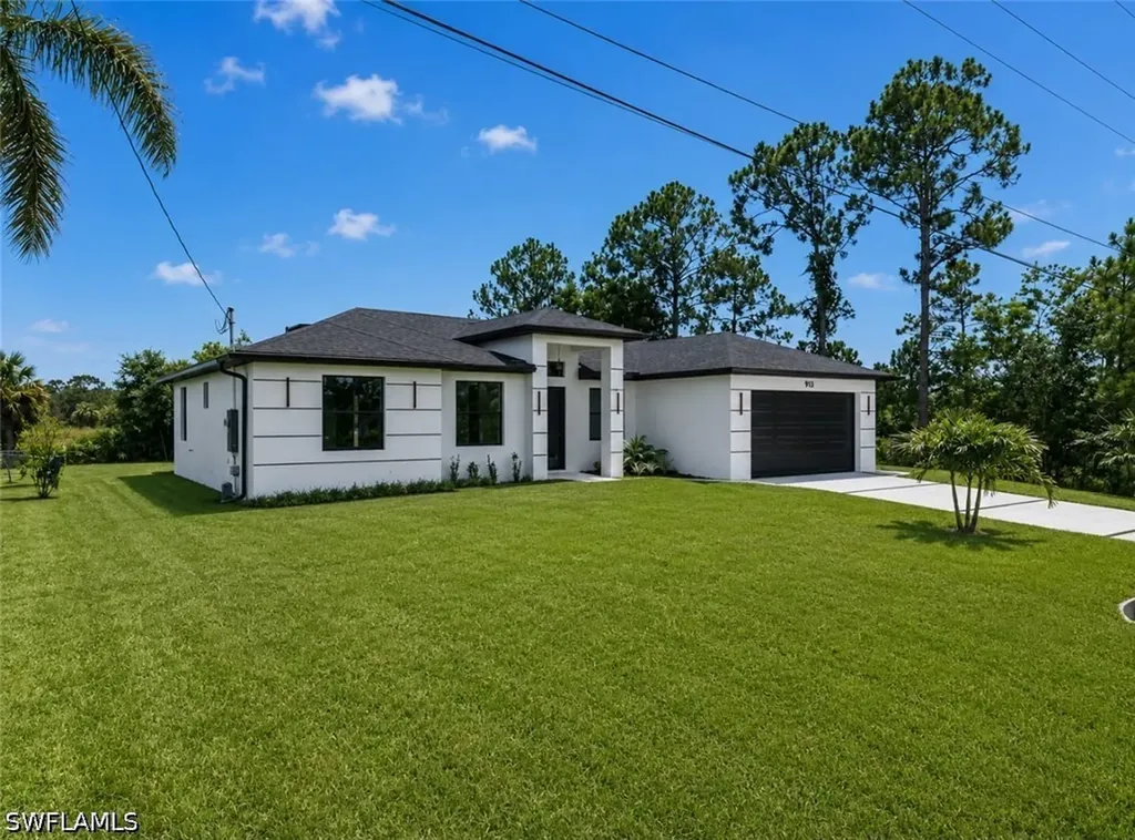 913 Joponica Avenue S Lehigh Acres FL 33974