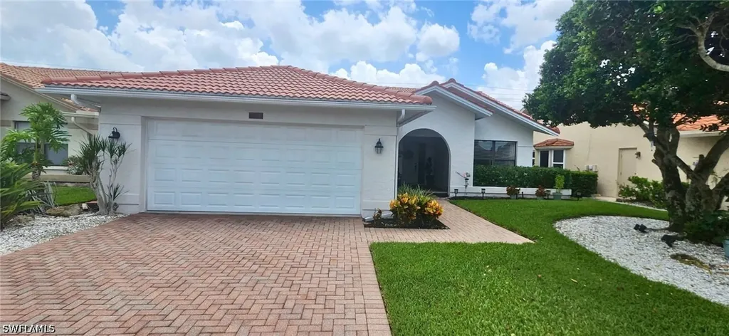 425 Fox Den Circle Naples FL 34104