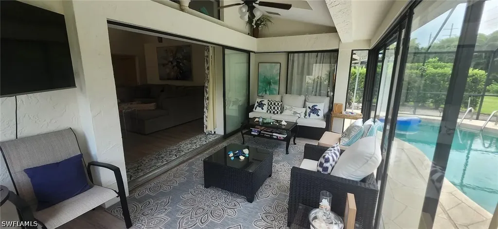 425 Fox Den Circle Naples FL 34104