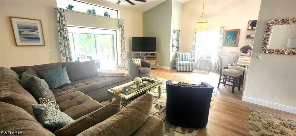 425 Fox Den Circle Naples FL 34104