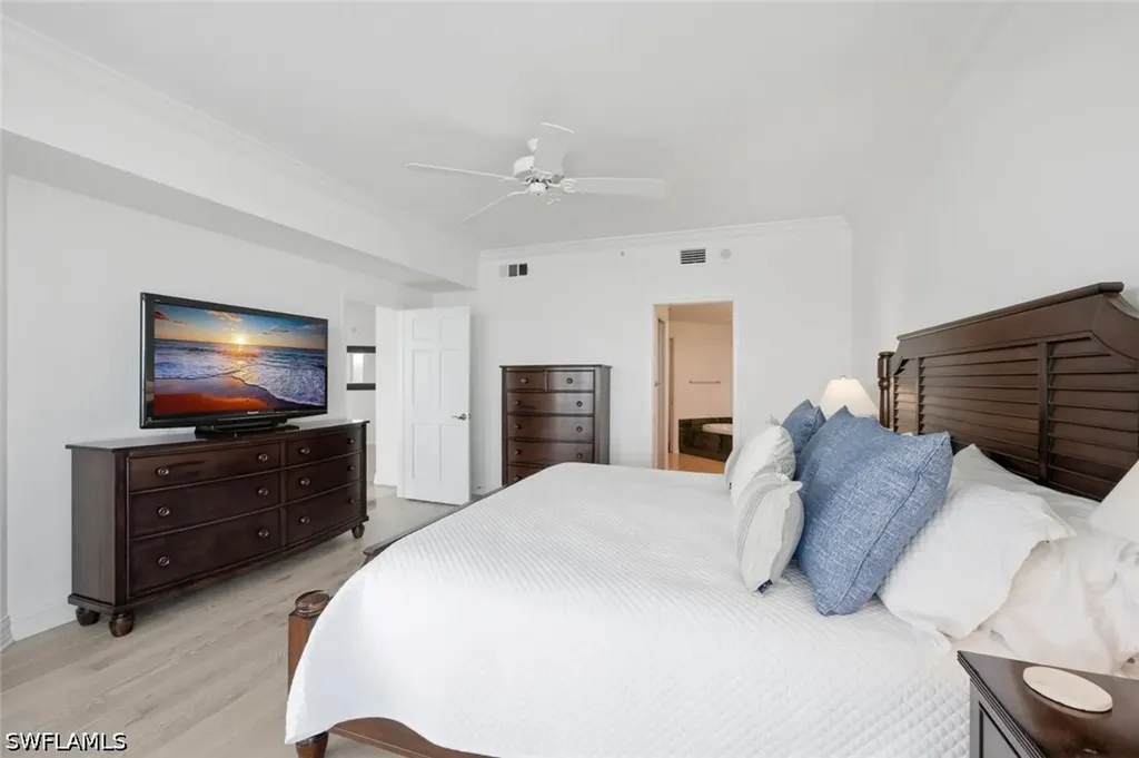60 Seagate Drive Naples FL 34103