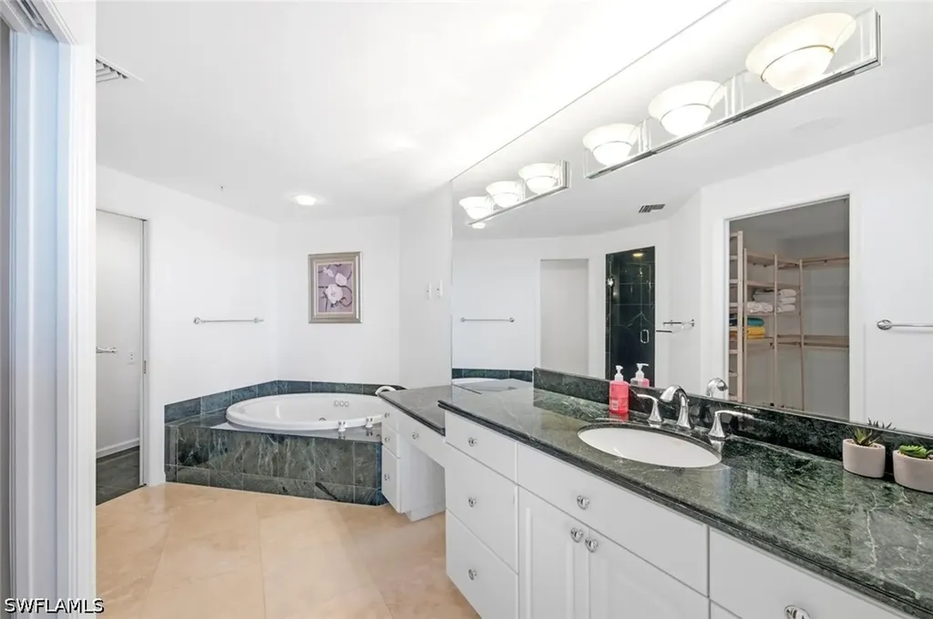 60 Seagate Drive Naples FL 34103