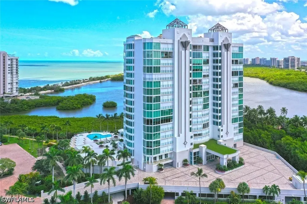 60 Seagate Drive Naples FL 34103