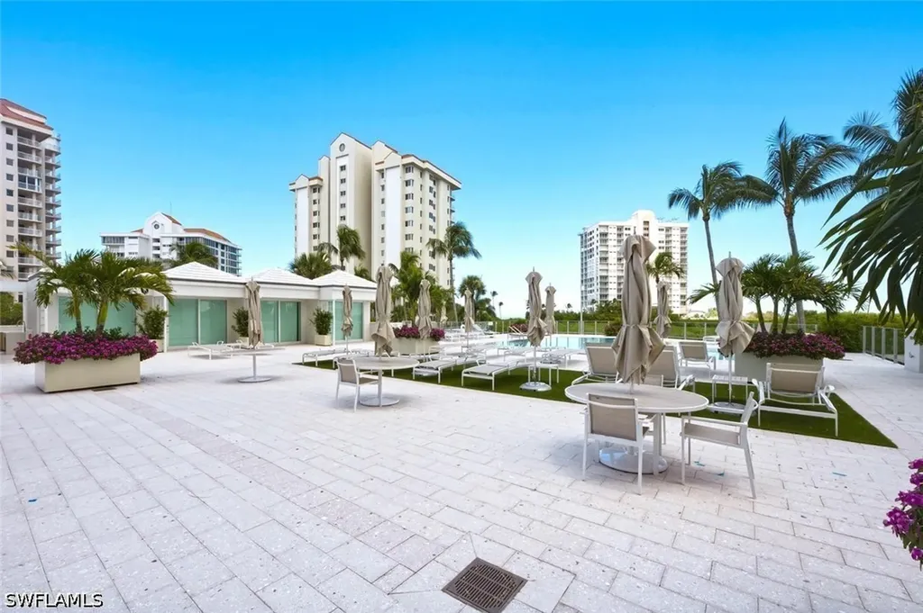 60 Seagate Drive Naples FL 34103