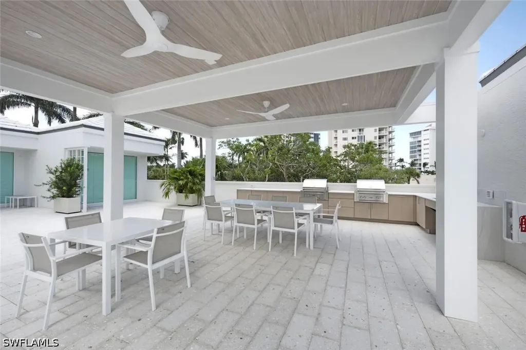 60 Seagate Drive Naples FL 34103