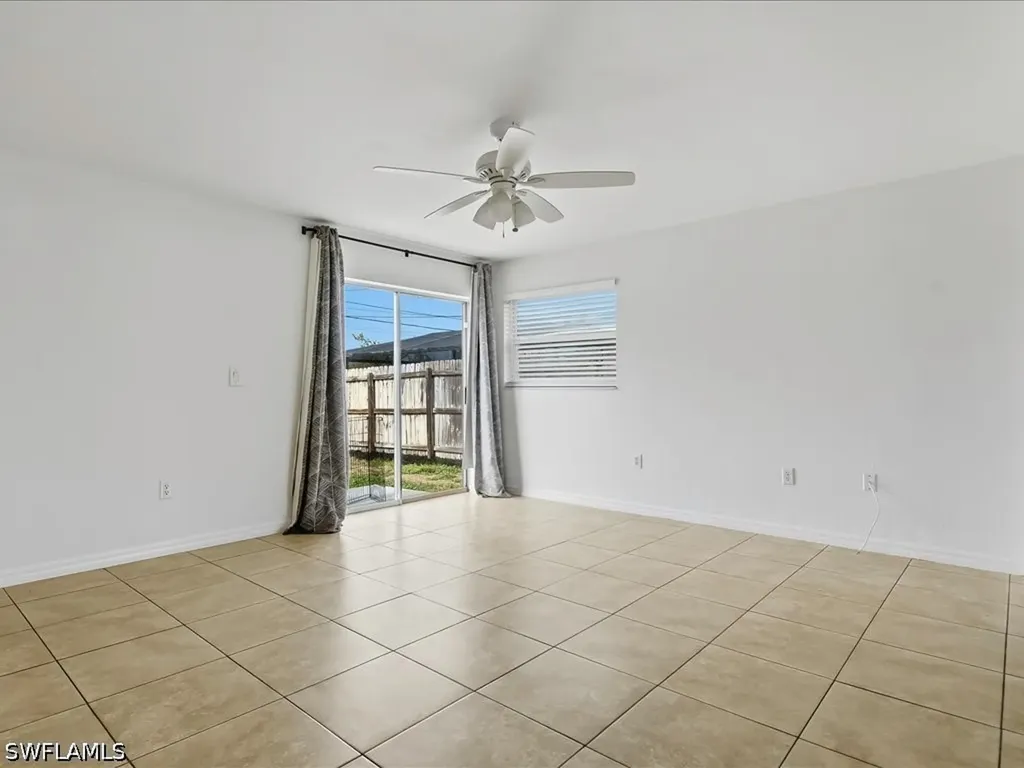 646 99th Avenue N Naples FL 34108