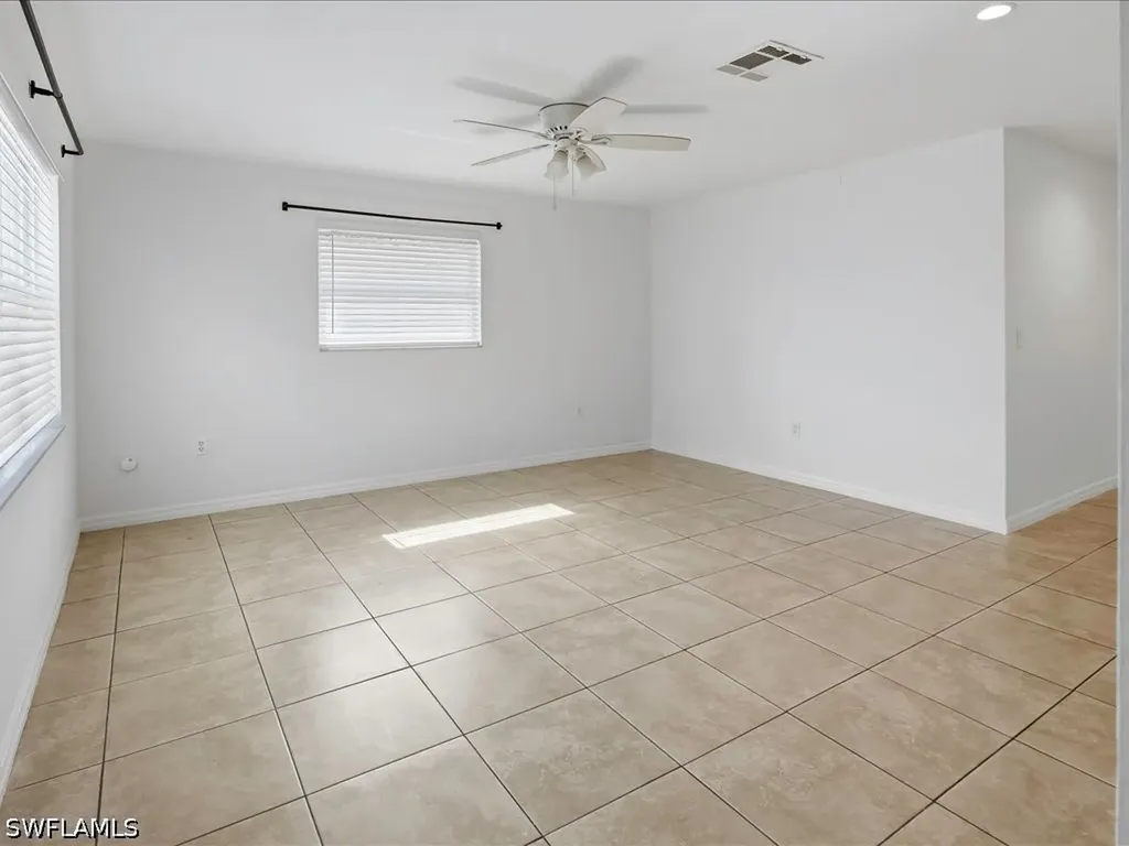 646 99th Avenue N Naples FL 34108