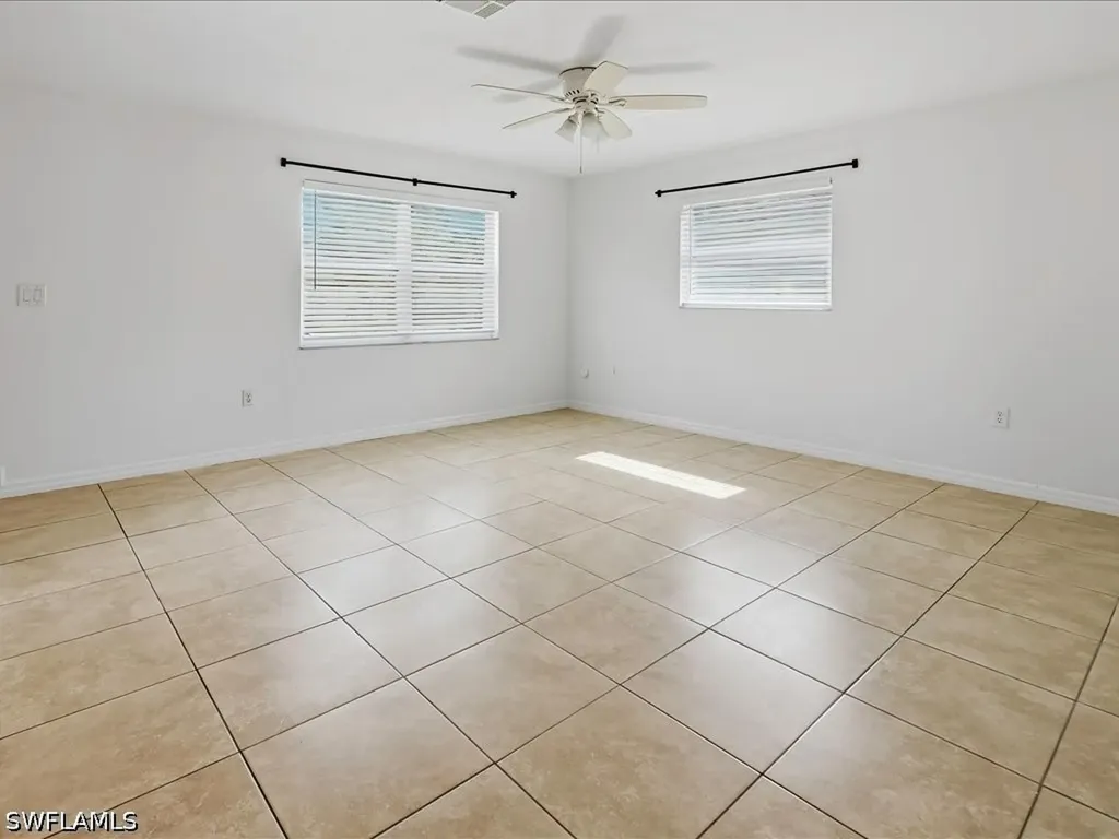646 99th Avenue N Naples FL 34108