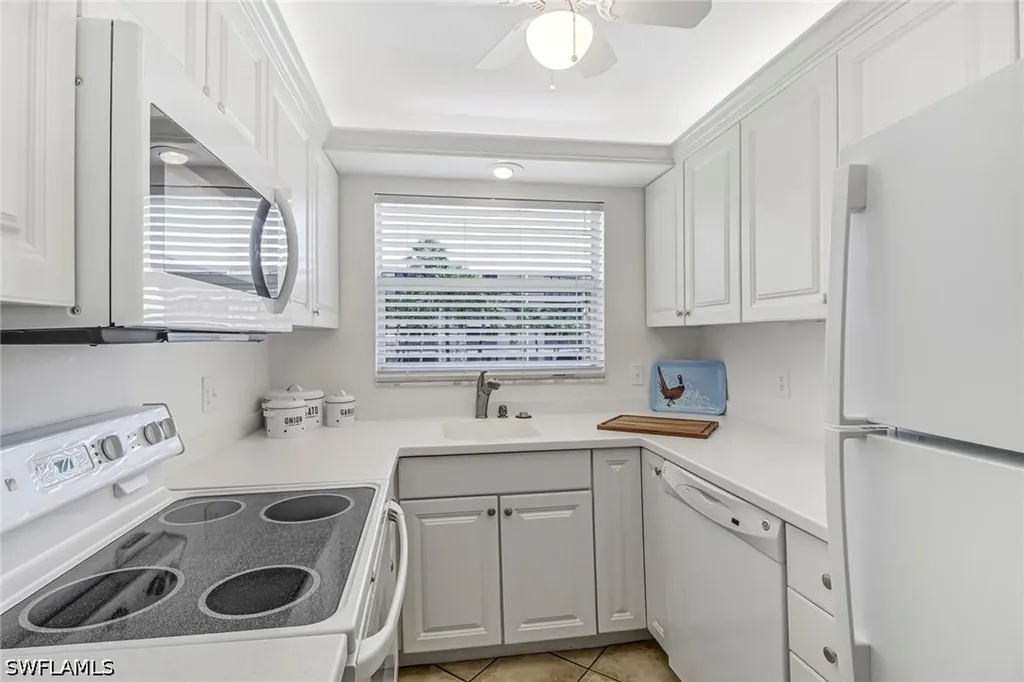 3000 Gulf Shore Boulevard N Naples FL 34103