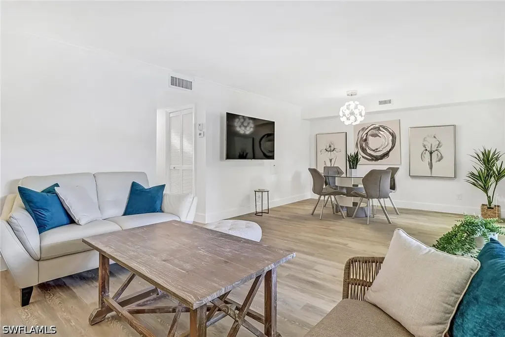 3000 Gulf Shore Boulevard N Naples FL 34103