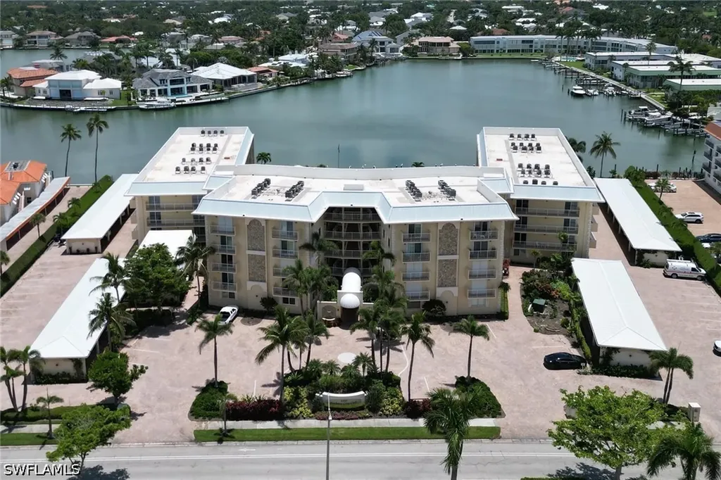 3000 Gulf Shore Boulevard N Naples FL 34103