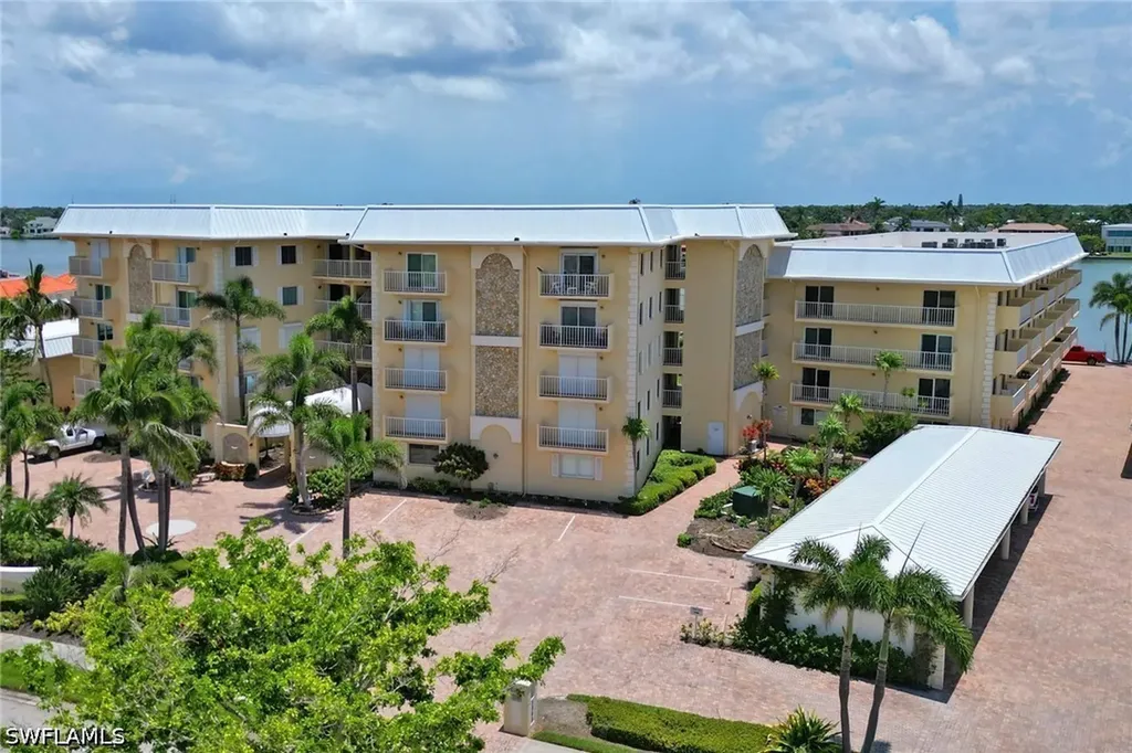 3000 Gulf Shore Boulevard N Naples FL 34103