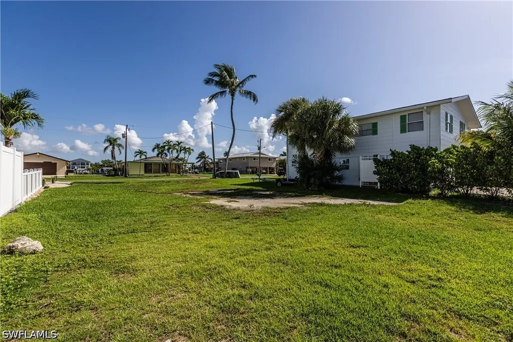 574 Coconut Avenue S Goodland FL 34140