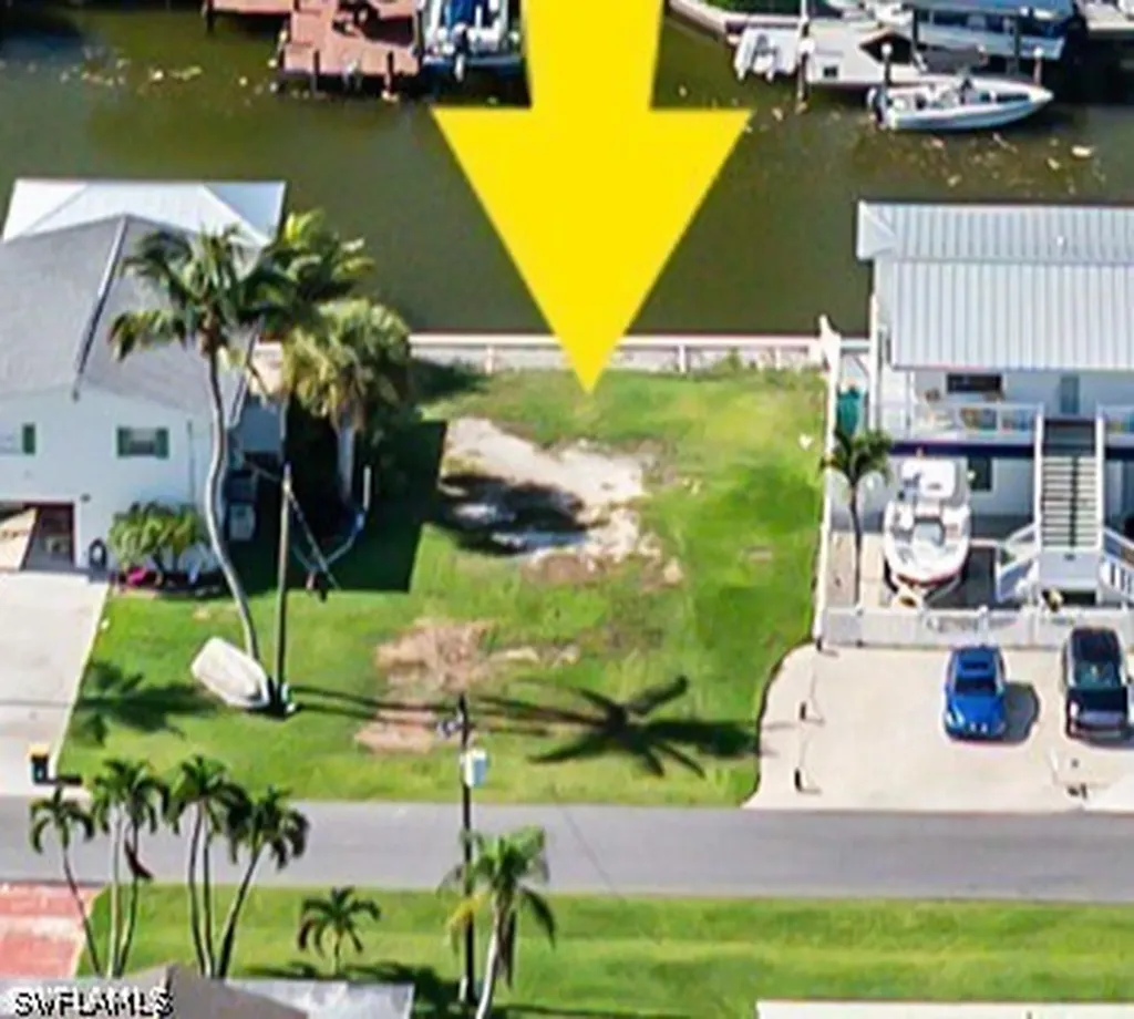 574 Coconut Avenue S Goodland FL 34140