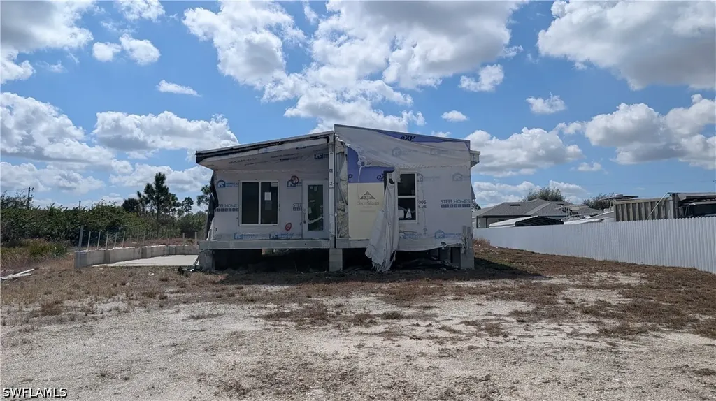 2915 2nd Street SW Lehigh Acres FL 33976