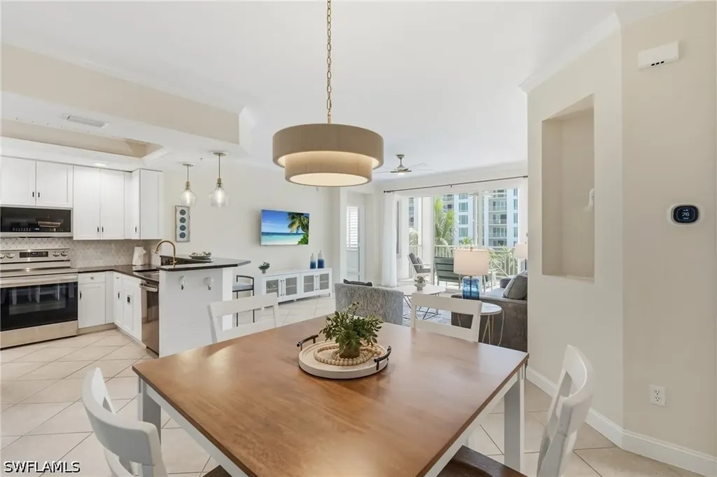 Bonita Springs FL, 3901 Kens Way, Unit 3407