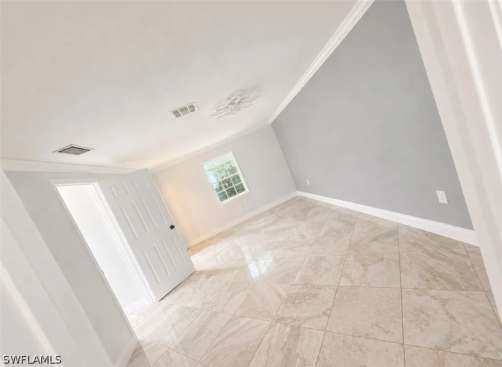 565 6th Street SE Naples FL 34117