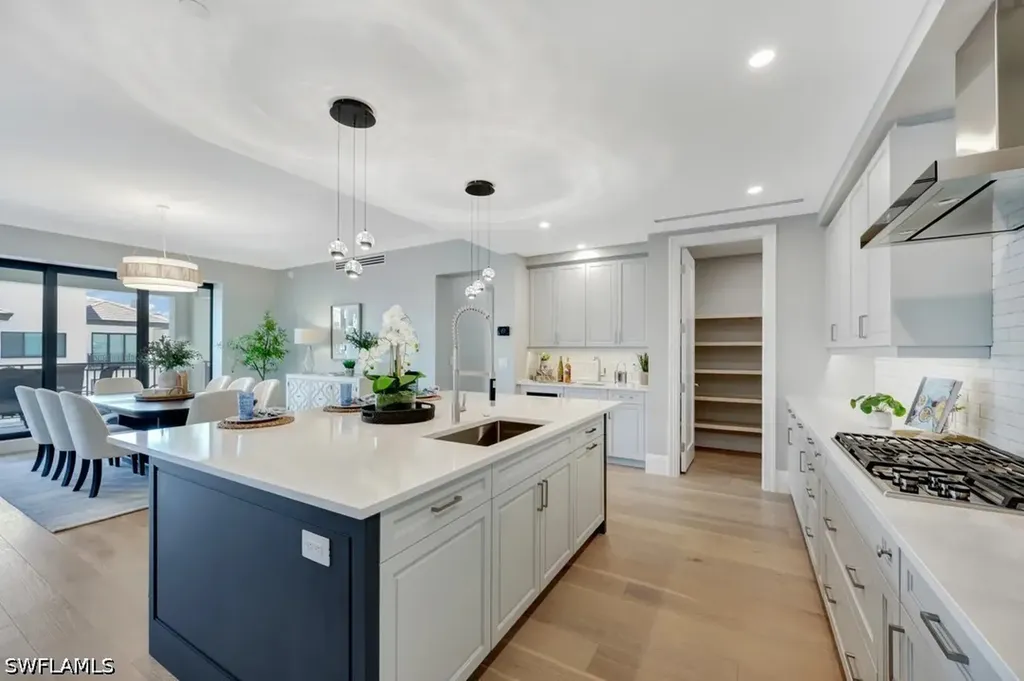 1130 3rd Avenue S Naples FL 34102