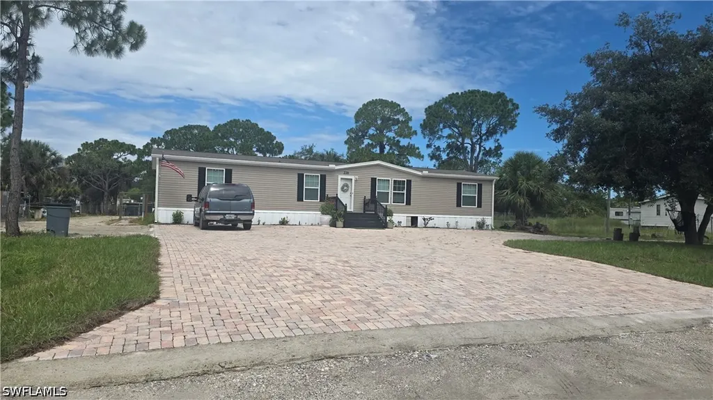 220 S Kennel Street Clewiston FL 33440
