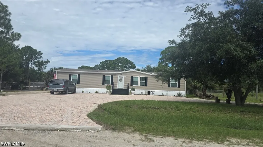 220 S Kennel Street Clewiston FL 33440