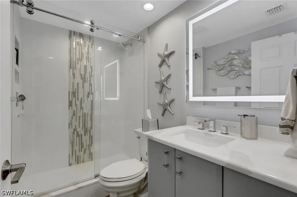 420 Cove Tower Drive Naples FL 34110
