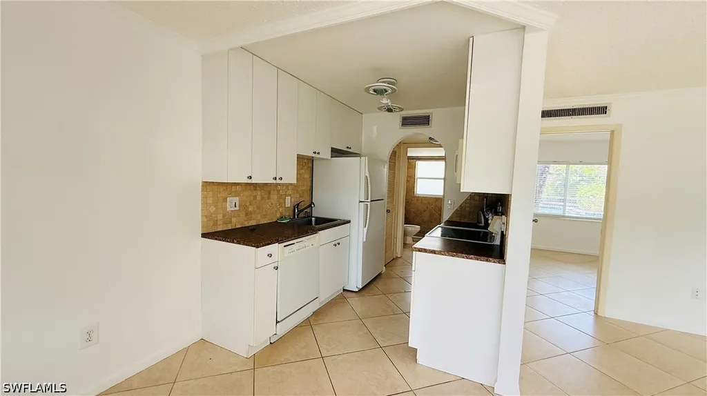 3250 10th Street N Naples FL 34103