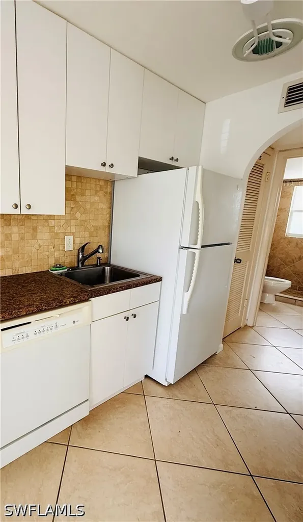 3250 10th Street N Naples FL 34103
