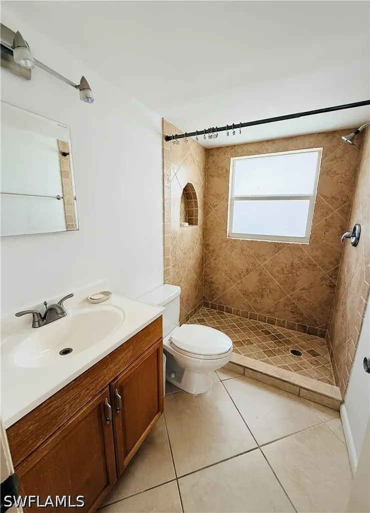 3250 10th Street N Naples FL 34103