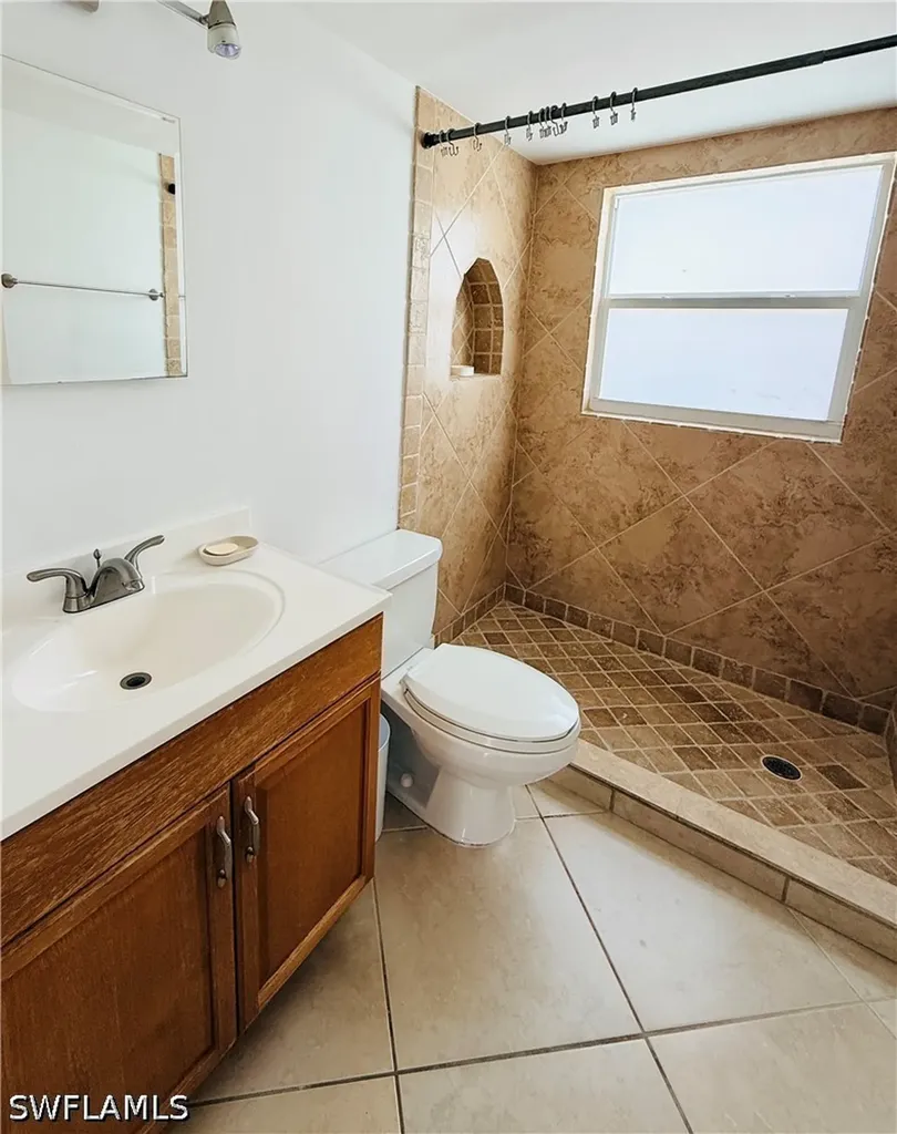 3250 10th Street N Naples FL 34103