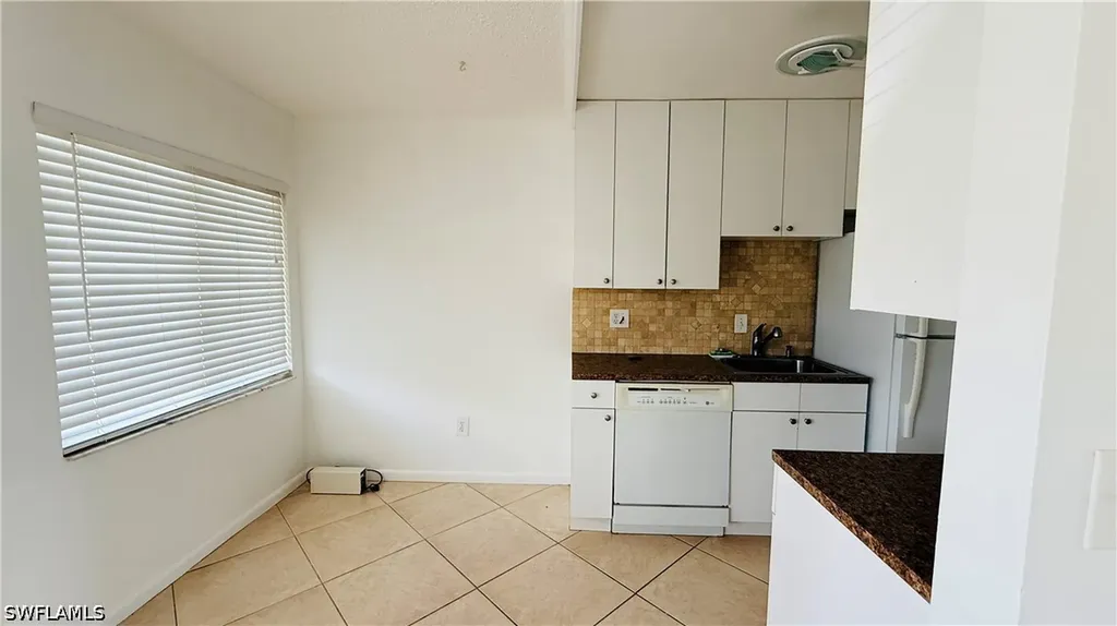 3250 10th Street N Naples FL 34103