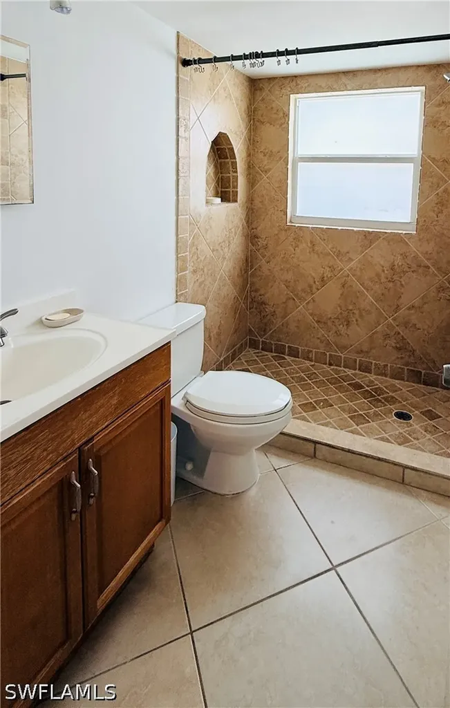 3250 10th Street N Naples FL 34103