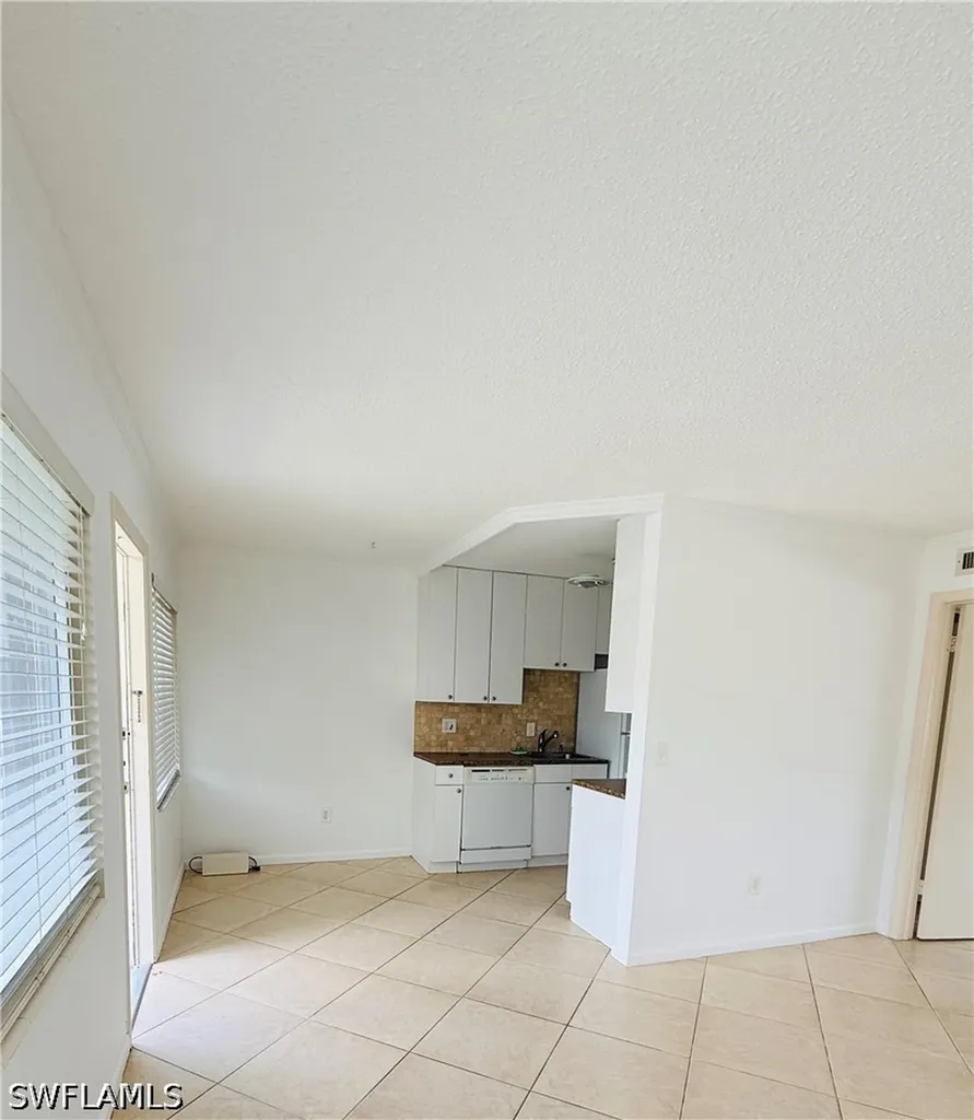 3250 10th Street N Naples FL 34103