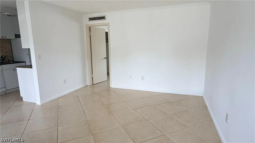 3250 10th Street N Naples FL 34103