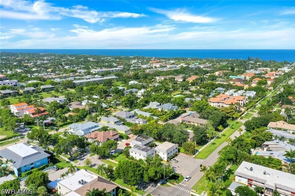 780 10th Avenue S Naples FL 34102