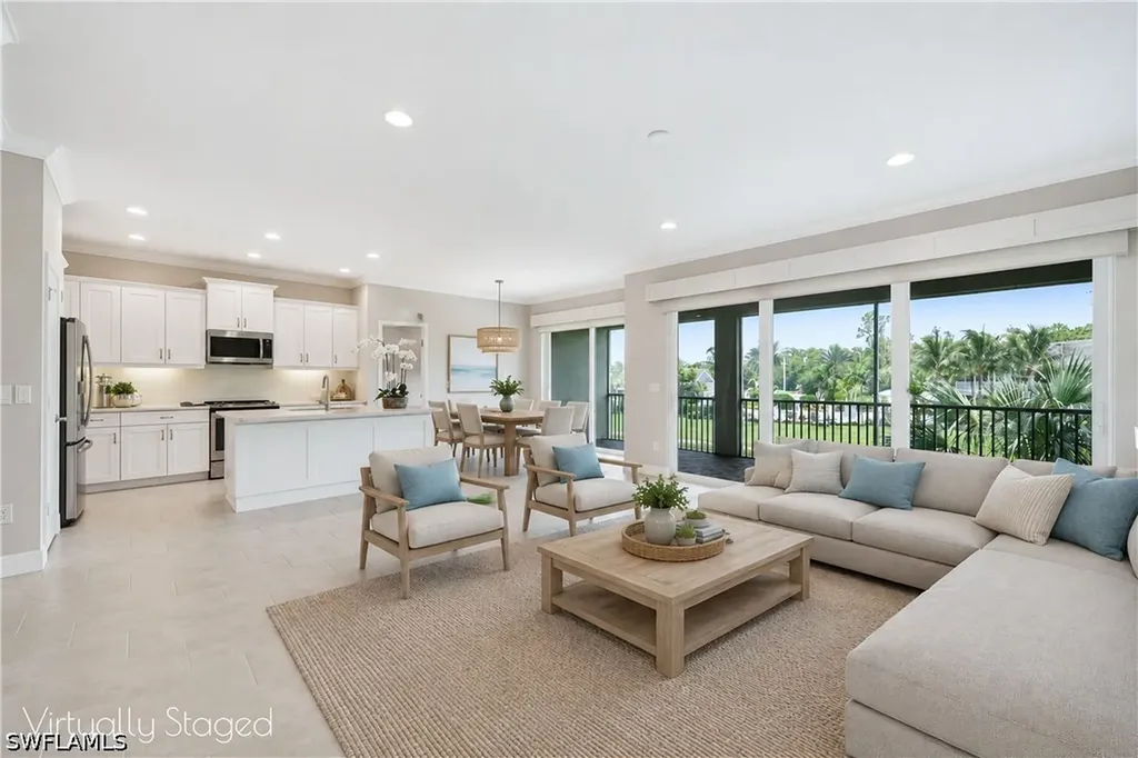 Naples FL, 6966 Avalon Circle, Unit 908