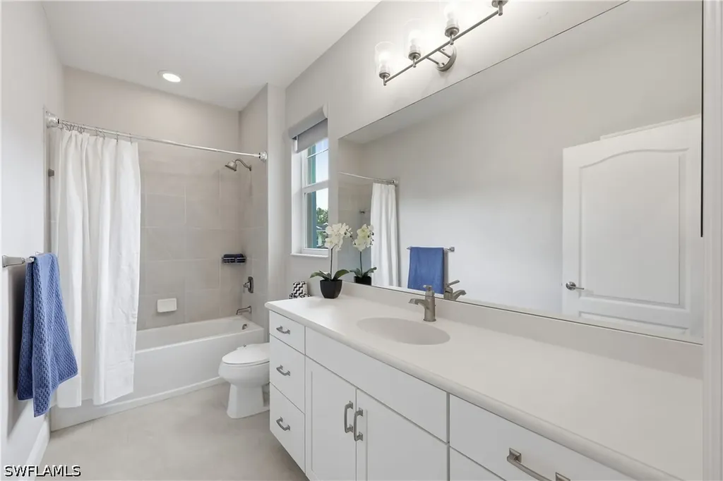 6966 Avalon Circle Naples FL 34112