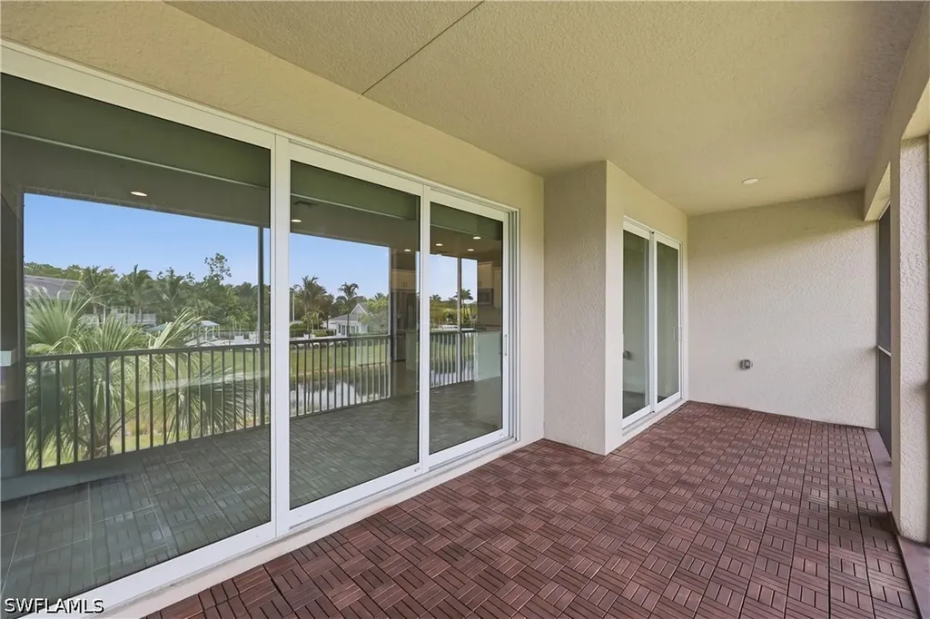 6966 Avalon Circle Naples FL 34112